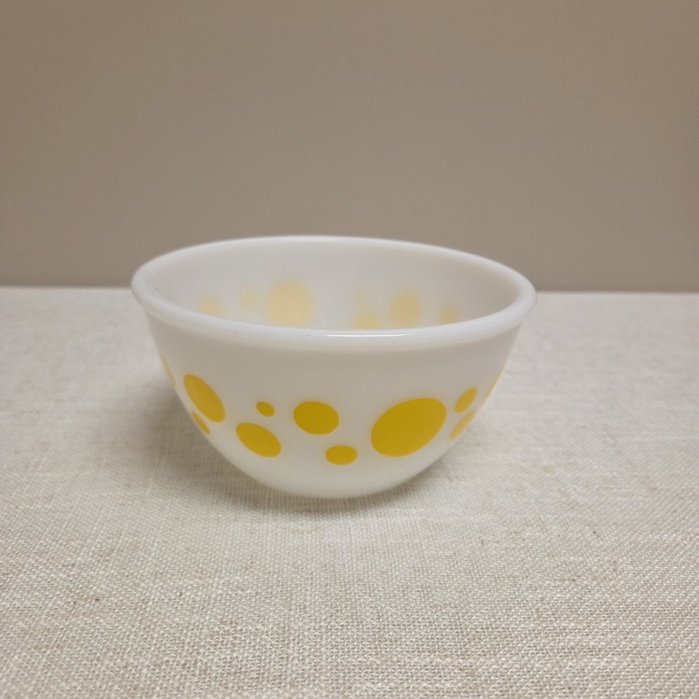 Hazel‎ Atlas Yellow Polka Dot 5.75" Mixing Bowl Milk Glass Vintage